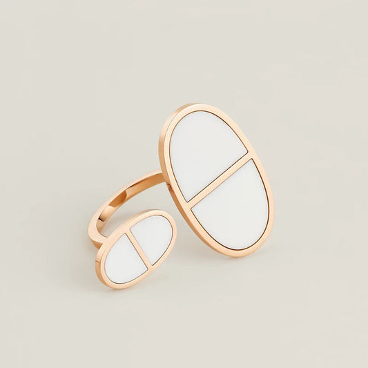 Hermes Chaine D'ancre Verso Large 18K Gold Ring
