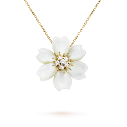 Rose de No?l 18K Gold Necklace