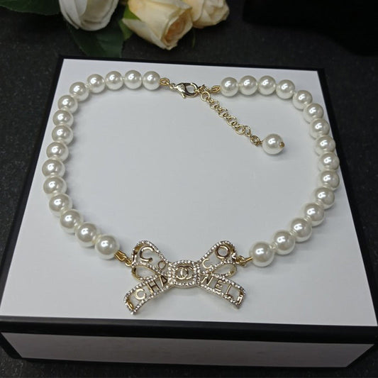 Chanel Bow Pearl 18K Gold Necklace