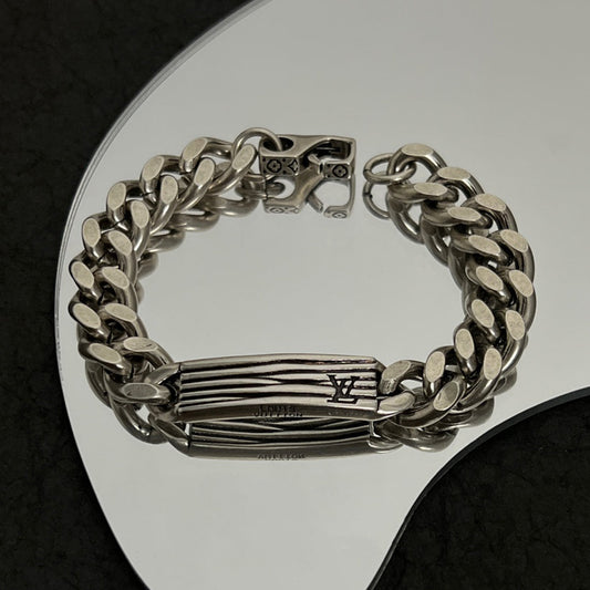 Louis Vuitton Vintage Chains 18K Gold Bracelet