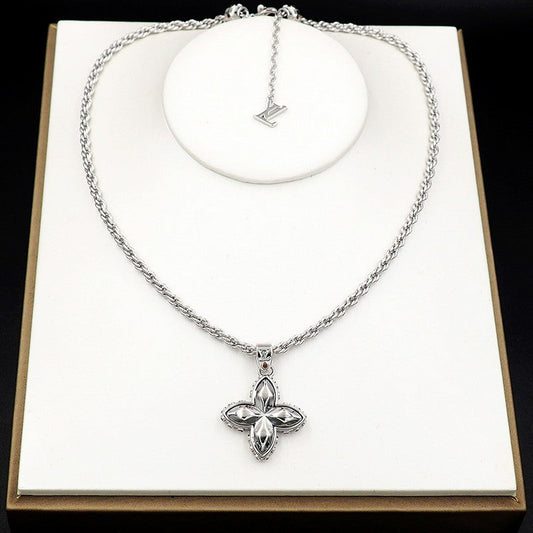 Louis Vuitton Flower Studs 18K Gold Necklace